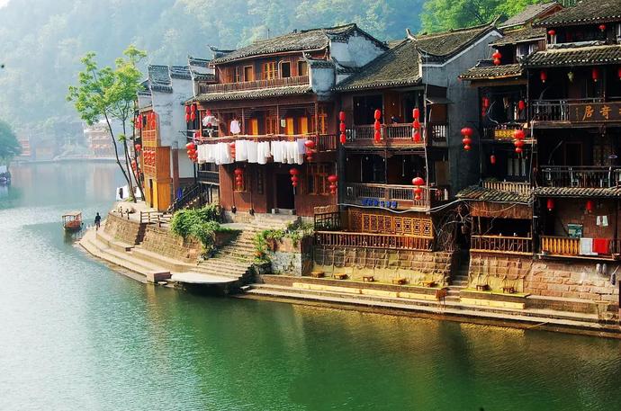 Fenghuang Ancient City: Mr. Shen Congwen Border Town - Kikbb